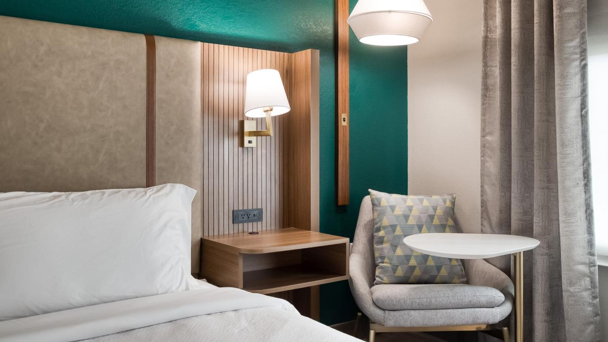Holiday Inn Nashville Airport By Ihg Exterior photo