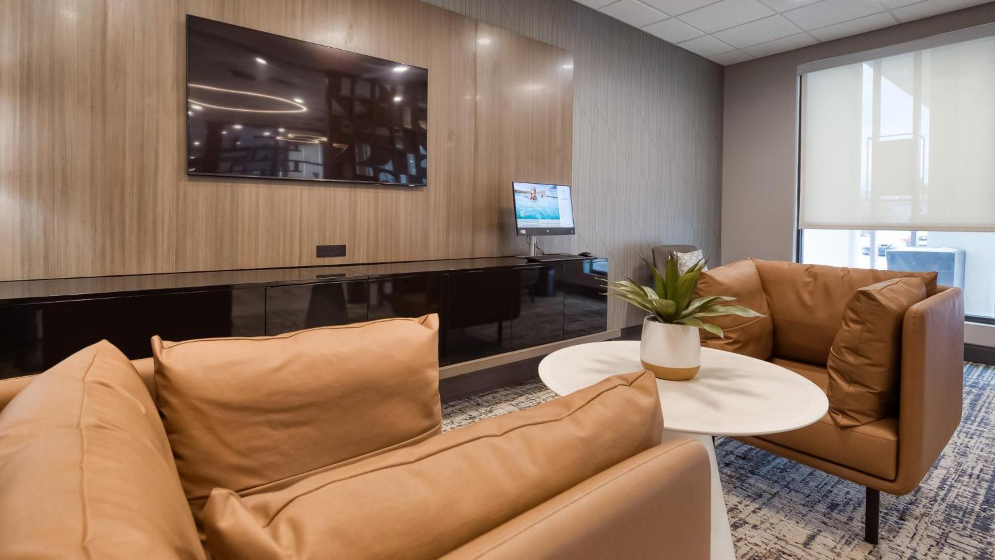 Holiday Inn Nashville Airport By Ihg Exterior photo